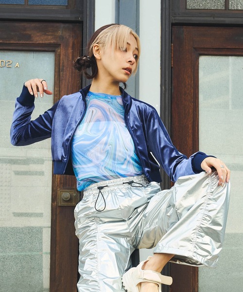 DURAS(デュラス)の「クロップベロアトラックジャケット(ジャージ・レディース・ブルー/ライラック/チャコール・SMALL/MEDIUM)」の17枚目の写真