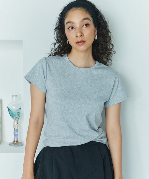 LIENCOEUR(リアンクール)の「ベーシックコンパクトTシャツ(Tシャツ/カットソー・レディース・ホワイト/グレー/ブラック・FREE)」の1枚目の写真