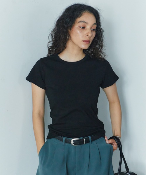 LIENCOEUR(リアンクール)の「ベーシックコンパクトTシャツ(Tシャツ/カットソー・レディース・ホワイト/グレー/ブラック・FREE)」の3枚目の写真