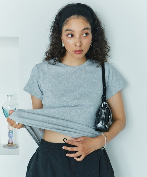 LIENCOEUR(リアンクール)の「ベーシックコンパクトTシャツ(Tシャツ/カットソー・レディース・ホワイト/グレー/ブラック・FREE)」の4枚目の写真