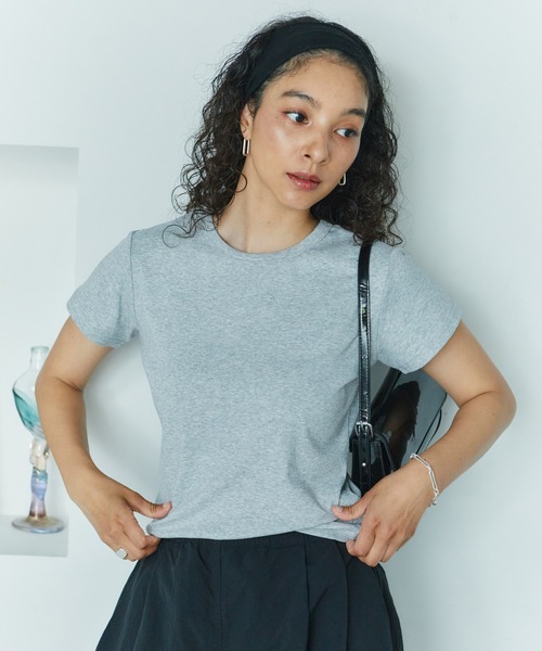 LIENCOEUR(リアンクール)の「ベーシックコンパクトTシャツ(Tシャツ/カットソー・レディース・ホワイト/グレー/ブラック・FREE)」の7枚目の写真