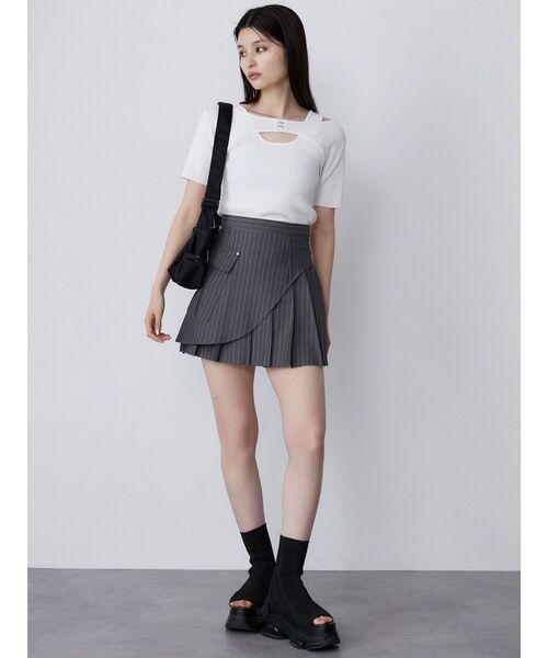 MURUA(ムルーア)の「フロントホックレイヤードハーフニット(ニット/セーター・レディース・その他1/ブルー/ブラック/ホワイト・FREE)」の7枚目の写真