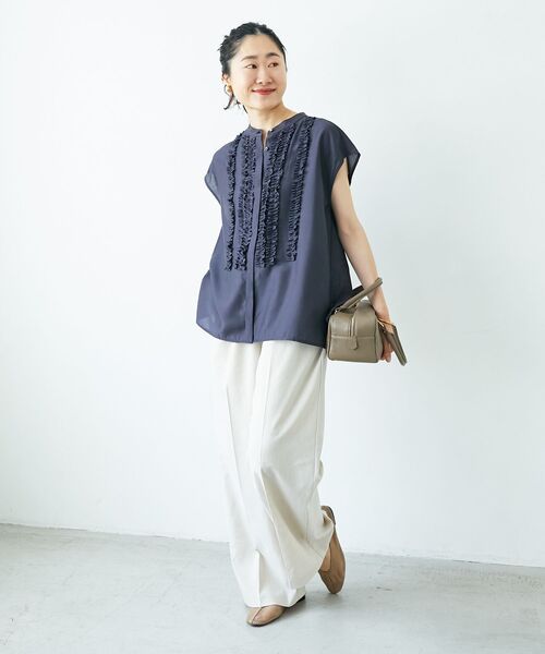 le.coeur blanc（ルクールブラン）の「《手洗い可能》シルキーローンフロントフリルフレンチブラウス（シャツ/ブラウス・レディース・ブラウン/チャコールグレー・38）」の14枚目の写真