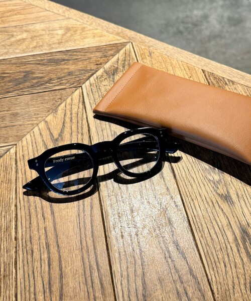 fredy emue（フレディエミュ）の「【haruセレクト】ブラック太フレームメガネ（メガネ・レディース・ブラック・FREE）」の2枚目の写真