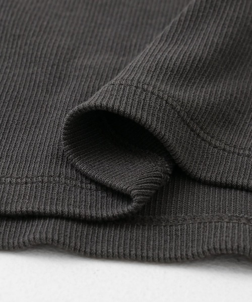 BILLABONG(ビラボン)の「BILLABONG スプレーアーチルーズクロップドリブTシャツ(Tシャツ/カットソー・レディース・スミクロ/ホワイト系その他・MEDIUM)」の17枚目の写真