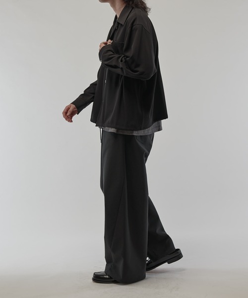 Lui's（ルイス）の「コーチシャツブルゾン（シャツ/ブラウス・メンズ・グレイッシュベージュ/ブラック・M/S）」の6枚目の写真