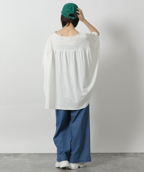 LAKOLE(ラコレ)の「シルケットドルマン半袖T / 576254(Tシャツ/カットソー・レディース・オフホワイト/ブラック/サンドグレー/ライトグリーン・FREE)」の6枚目の写真