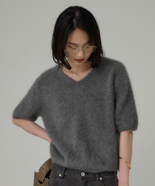 BABYLONE（バビロン）の「フォックスカシミヤVネックプルオーバー（ニット/セーター・レディース・チャコール/オフホワイト/イエロー・フリー）」の3枚目の写真