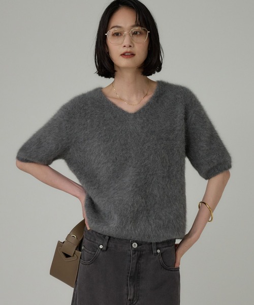 BABYLONE（バビロン）の「フォックスカシミヤVネックプルオーバー（ニット/セーター・レディース・チャコール/オフホワイト/イエロー・フリー）」の7枚目の写真