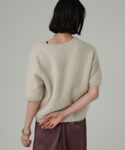 BABYLONE（バビロン）の「フォックスカシミヤVネックプルオーバー（ニット/セーター・レディース・チャコール/オフホワイト/イエロー・フリー）」の17枚目の写真