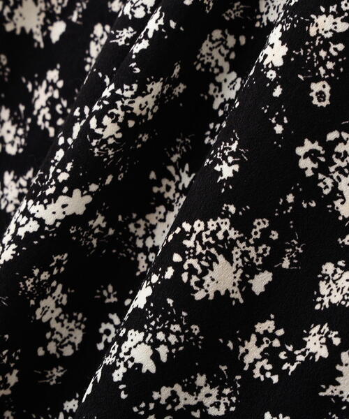 PROPORTION BODY DRESSING(プロポーションボディドレッシング)の「小花柄レディワンピース / 1215240801(ワンピース・レディース・ブラック/ベージュ・SMALL/P/S/MEDIUM)」の12枚目の写真