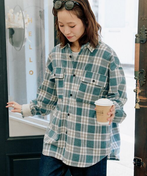 CIAOPANIC TYPY（チャオパニックティピー）の「【コーデュロイ袖切り替え】【ユニセックス】モールチェックシャツジャケット（シャツ/ブラウス・レディース・チャコールグレー/ブラウン/グリーン/サックスブルー/ベージュ・LARGE/MEDIUM）」の5枚目の写真