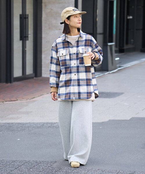 CIAOPANIC TYPY（チャオパニックティピー）の「【コーデュロイ袖切り替え】【ユニセックス】モールチェックシャツジャケット（シャツ/ブラウス・レディース・チャコールグレー/ブラウン/グリーン/サックスブルー/ベージュ・LARGE/MEDIUM）」の8枚目の写真