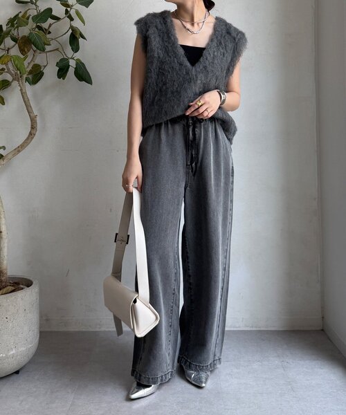 DouDou(ドゥドゥ)の「リヨセルデニムワイドパンツ(デニムパンツ・レディース・ブラック/ブルー・36/38)」の21枚目の写真