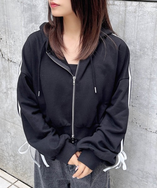 INGNI（イング）の「【WEB限定】袖リボンショートスウェットジップパーカー(セットアップ対応)（パーカー・レディース・ブラック×ホワイト/ホワイト×ブラック/グレー×ホワイト・M）」の19枚目の写真