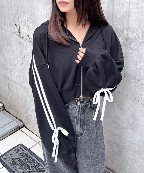 INGNI（イング）の「【WEB限定】袖リボンショートスウェットジップパーカー(セットアップ対応)（パーカー・レディース・ブラック×ホワイト/ホワイト×ブラック/グレー×ホワイト・M）」の20枚目の写真