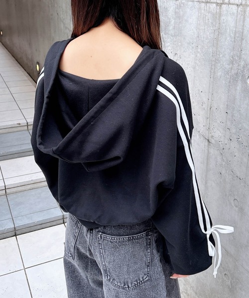 INGNI（イング）の「【WEB限定】袖リボンショートスウェットジップパーカー(セットアップ対応)（パーカー・レディース・ブラック×ホワイト/ホワイト×ブラック/グレー×ホワイト・M）」の22枚目の写真