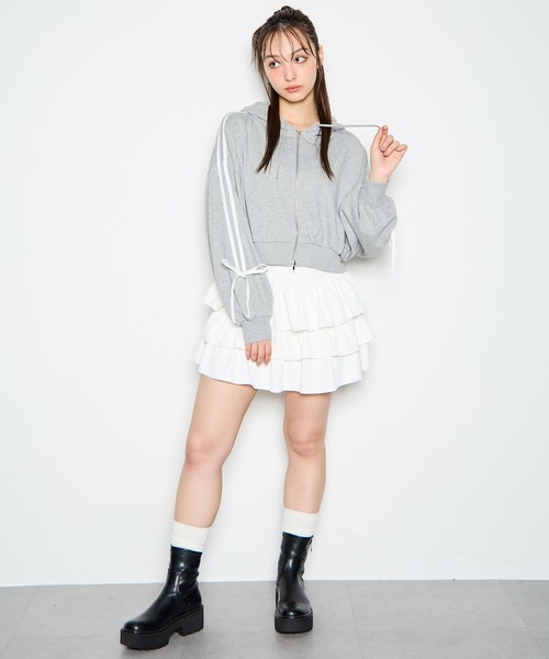 INGNI（イング）の「【WEB限定】袖リボンショートスウェットジップパーカー(セットアップ対応)（パーカー・レディース・ブラック×ホワイト/ホワイト×ブラック/グレー×ホワイト・M）」の11枚目の写真