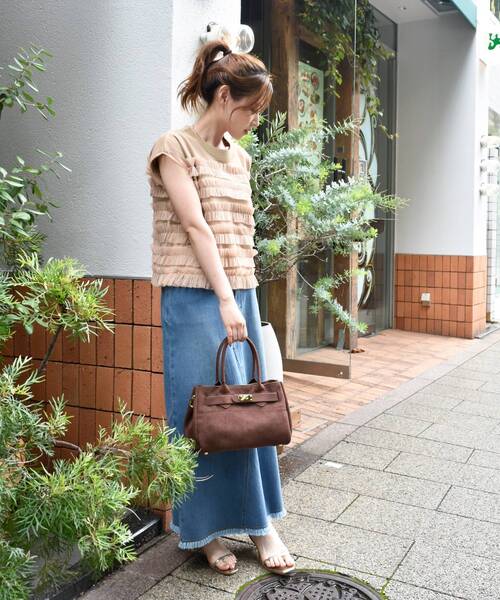 le.coeur blanc(ルクールブラン)の「チュールフリルフレンチニット(ニット/セーター・レディース・ベージュ/ブラック・38)」の12枚目の写真