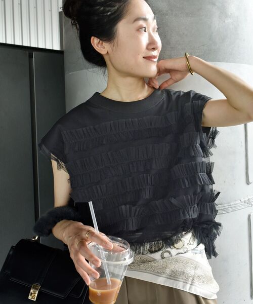 le.coeur blanc(ルクールブラン)の「チュールフリルフレンチニット(ニット/セーター・レディース・ベージュ/ブラック・38)」の15枚目の写真