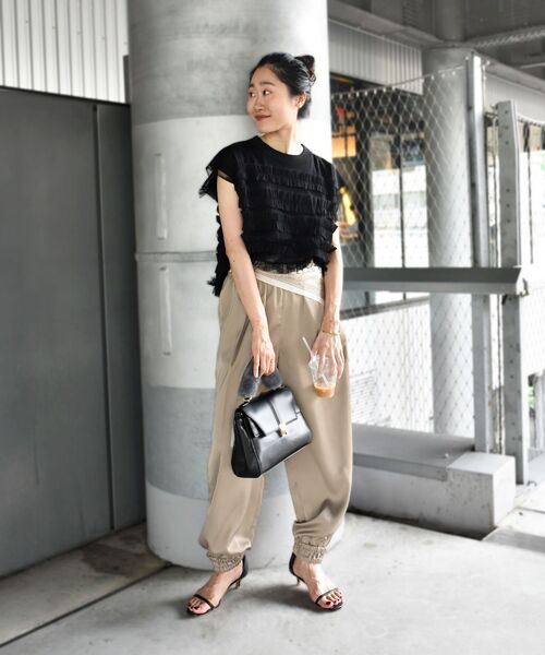 le.coeur blanc(ルクールブラン)の「チュールフリルフレンチニット(ニット/セーター・レディース・ベージュ/ブラック・38)」の21枚目の写真