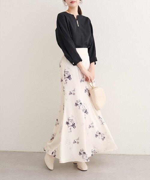 natural couture(ナチュラルクチュール)の「【WEB限定】パール付きスキッパーブラウス(シャツ/ブラウス・レディース・オレンジ/グレイッシュベージュ/ピンク系その他/サックスブルー/ブラック・FREE)」の6枚目の写真