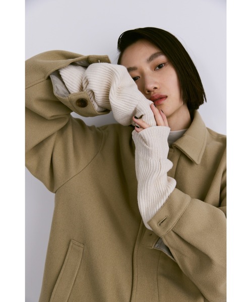 un/neu(アンノイ)の「ルーズニットアームウォーマー / リブニットアームカバー(アームカバー・レディース・ブラウン/レッド/アイボリー/グレー/ブルー・FREE)」の10枚目の写真