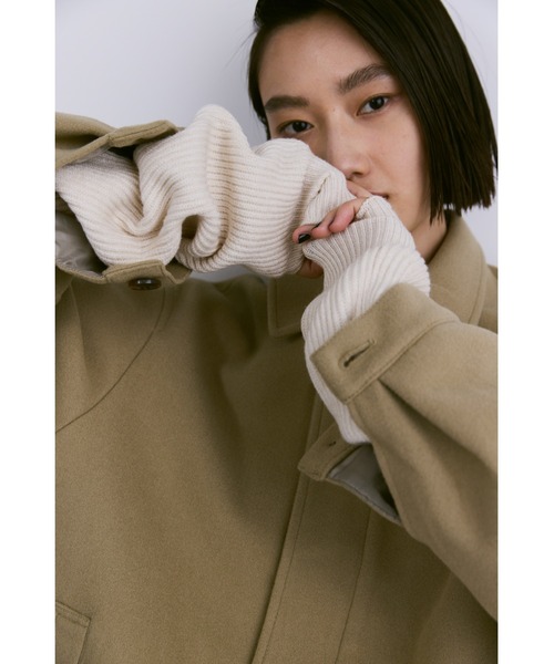 un/neu(アンノイ)の「ルーズニットアームウォーマー / リブニットアームカバー(アームカバー・レディース・ブラウン/レッド/アイボリー/グレー/ブルー・FREE)」の12枚目の写真