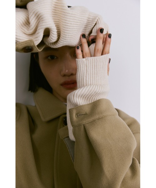 un/neu(アンノイ)の「ルーズニットアームウォーマー / リブニットアームカバー(アームカバー・レディース・ブラウン/レッド/アイボリー/グレー/ブルー・FREE)」の13枚目の写真