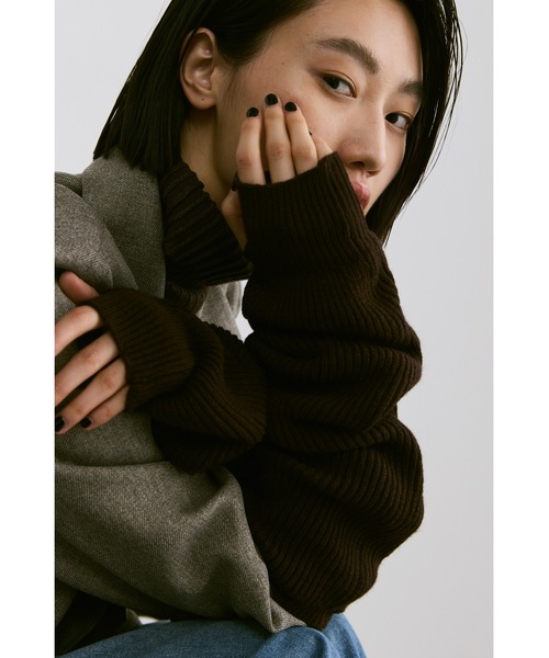 un/neu(アンノイ)の「ルーズニットアームウォーマー / リブニットアームカバー(アームカバー・レディース・ブラウン/レッド/アイボリー/グレー/ブルー・FREE)」の14枚目の写真