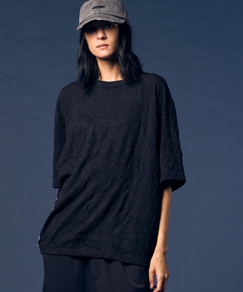 MAISON SPECIAL（メゾンスペシャル）の「《UNISEX》Catch Washer Processing Prime-Over Crew Neck T-Shirt/キャッチワッシャー加工プライムオーバークルーネックTシャツ【MAISON SPECIAL/メゾンスペシャル】（Tシャツ/カットソー・メンズ・ラベンダー/ピンク/ブラック/グレイッシュベージュ・0/1/2）」の2枚目の写真