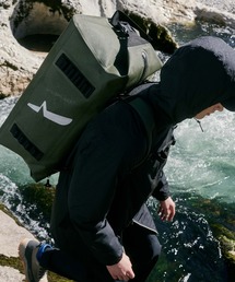 AIGLE（エーグル）の「防水 トラベルドライ ダッフルバッグ 75L（ボストンバッグ）」