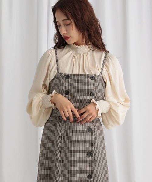 mysty woman（ミスティウーマン）の「シャーリングギャザーブラウス 581481（シャツ/ブラウス・レディース・ブラック/アイボリー/グレイッシュブルー・FREE）」の2枚目の写真