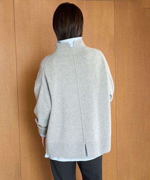 UNFILO（アンフィーロ）の「カシミヤブレンド ハイネックニット（ニット/セーター・レディース・ベージュ系/ライトグレー系/ライトグレー系2/グレー系1/ピンク系/ネイビー系2/ライトグレー系1/グレー系/ライトグリーン系/アイボリー系/レッド系・MEDIUM/SMALL/X-SMALL）」の22枚目の写真