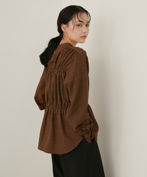 Aunt Marie's(アントマリーズ)の「ブロードシャーリングロングスリーブブラウス/シャツ(シャツ/ブラウス・レディース・ネイビー/ブラウン/グレイッシュベージュ・FREE)」の8枚目の写真