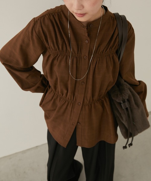 Aunt Marie's(アントマリーズ)の「ブロードシャーリングロングスリーブブラウス/シャツ(シャツ/ブラウス・レディース・ネイビー/ブラウン/グレイッシュベージュ・FREE)」の4枚目の写真