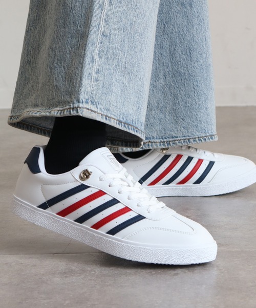 K-SWISS(ケースイス)の「【K-SWISS/ケースイス】シンセティックレザー コートスニーカー(スニーカー・メンズ・ブラック/ホワイト・25.0cm/25.5cm/26.0cm/26.5cm/27.0cm/27.5cm/28.0cm)」の2枚目の写真
