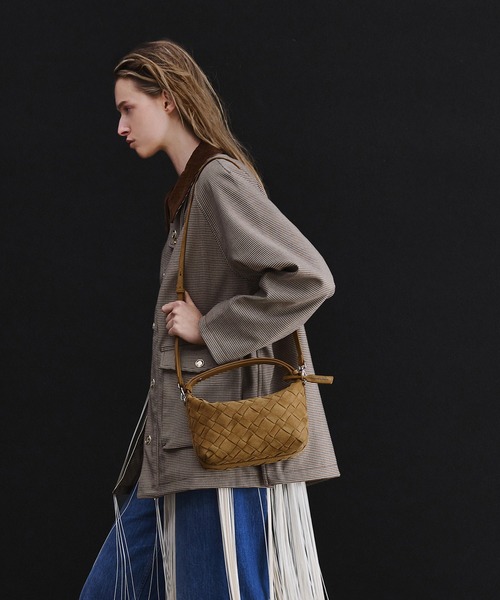 CHARLES & KEITH Ivette イヴェットウーブンショルダーバッグ Ivette イヴェット スエードウーブンショルダーバッグ（ショルダー