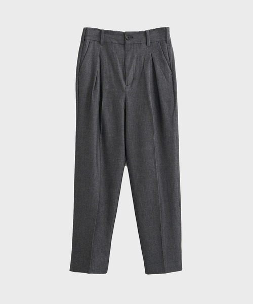 WHITE MOUNTAINEERING(ホワイトマウンテニアリング)の「【White Mountaineering / ホワイトマウンテニアリング】2 TUCK PANTS(スラックス・メンズ・ブラック/ダークグレー・2/1/0)」の1枚目の写真