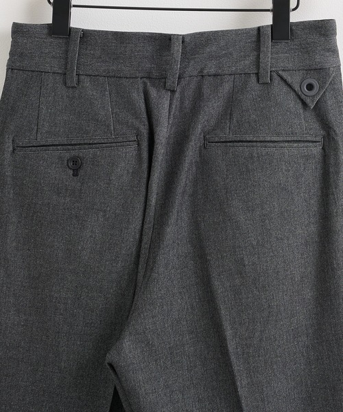 WHITE MOUNTAINEERING(ホワイトマウンテニアリング)の「【White Mountaineering / ホワイトマウンテニアリング】2 TUCK PANTS(スラックス・メンズ・ブラック/ダークグレー・2/1/0)」の8枚目の写真