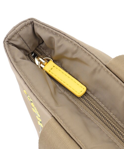TOCCA(トッカ)の「BOUQUET DE REVE COOLERBAG クーラーバッグ(トートバッグ・レディース・ベージュ系/ネイビー系/ブラック系・F)」の10枚目の写真