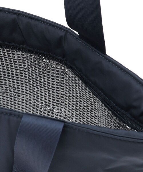 TOCCA(トッカ)の「BOUQUET DE REVE COOLERBAG クーラーバッグ(トートバッグ・レディース・ベージュ系/ネイビー系/ブラック系・F)」の14枚目の写真