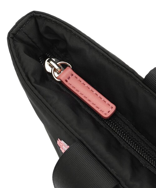 TOCCA(トッカ)の「BOUQUET DE REVE COOLERBAG クーラーバッグ(トートバッグ・レディース・ベージュ系/ネイビー系/ブラック系・F)」の21枚目の写真