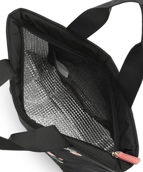 TOCCA(トッカ)の「BOUQUET DE REVE COOLERBAG クーラーバッグ(トートバッグ・レディース・ベージュ系/ネイビー系/ブラック系・F)」の22枚目の写真