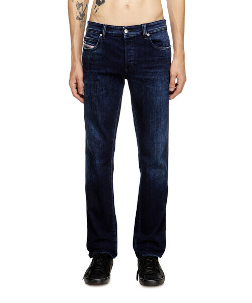 DIESEL(ディーゼル)の「メンズ デニムパンツ SLIM 1993 D-VYL L.30(デニムパンツ・メンズ・ダークインディゴブルー・26inch/28inch/30inch/32inch/36inch/34inch)」の6枚目の写真