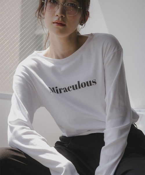 slattgir(スラットジール)の「高身長 綿100%フロントロゴプリント長袖Tシャツ(トールサイズ)Essenave(Tシャツ/カットソー・レディース・オフホワイト/ネイビー・TM/TL/TLL/T3L)」の1枚目の写真