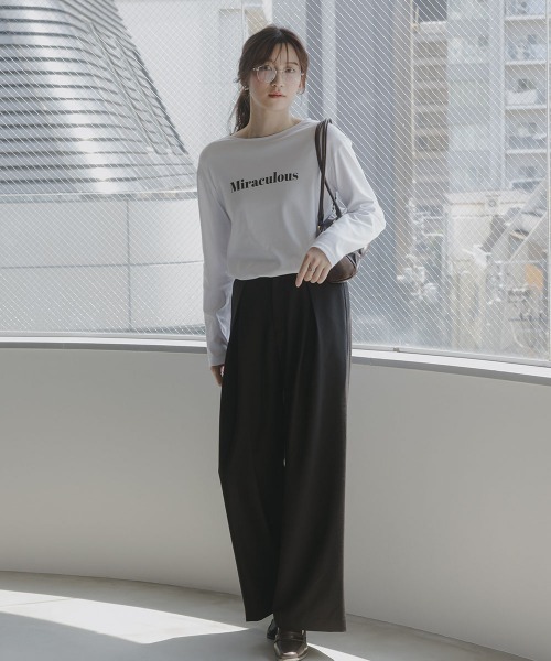 slattgir(スラットジール)の「高身長 綿100%フロントロゴプリント長袖Tシャツ(トールサイズ)Essenave(Tシャツ/カットソー・レディース・オフホワイト/ネイビー・TM/TL/TLL/T3L)」の3枚目の写真