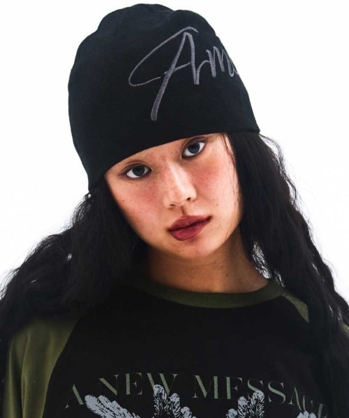 AMESWORLDWIDE（アメスワールドワイド）の「A'GEM/9 × .kom 『AMESWORLDWIDE/アメスワールドワイド』 BIG TYPO BEANIE/ビッグタイポ ビーニー（ニットキャップ/ビーニー・レディース・ブラック・FREE）」の3枚目の写真