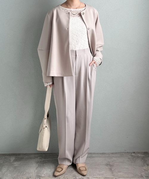 Doux archives（ドゥアルシーヴ）の「【セットアップ対応】ストレッチセンタープレスパンツ（その他パンツ・レディース・ネイビー/グレイッシュベージュ・MEDIUM/LARGE）」の4枚目の写真