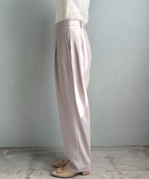 Doux archives（ドゥアルシーヴ）の「【セットアップ対応】ストレッチセンタープレスパンツ（その他パンツ・レディース・ネイビー/グレイッシュベージュ・MEDIUM/LARGE）」の14枚目の写真